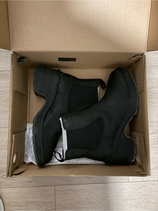 Sorel Shoes - Sorel Hi-Line Heel Chelsea Boots Black Leather Waterproof Womens Size 10
